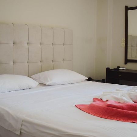 City Center Hotel Kalamata Esterno foto